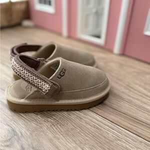 UGG Kids Tan Slippers with Strap